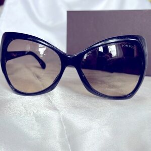 Authentic Tom Ford Black Cat Eye Sunglasses Vintage PreOwned